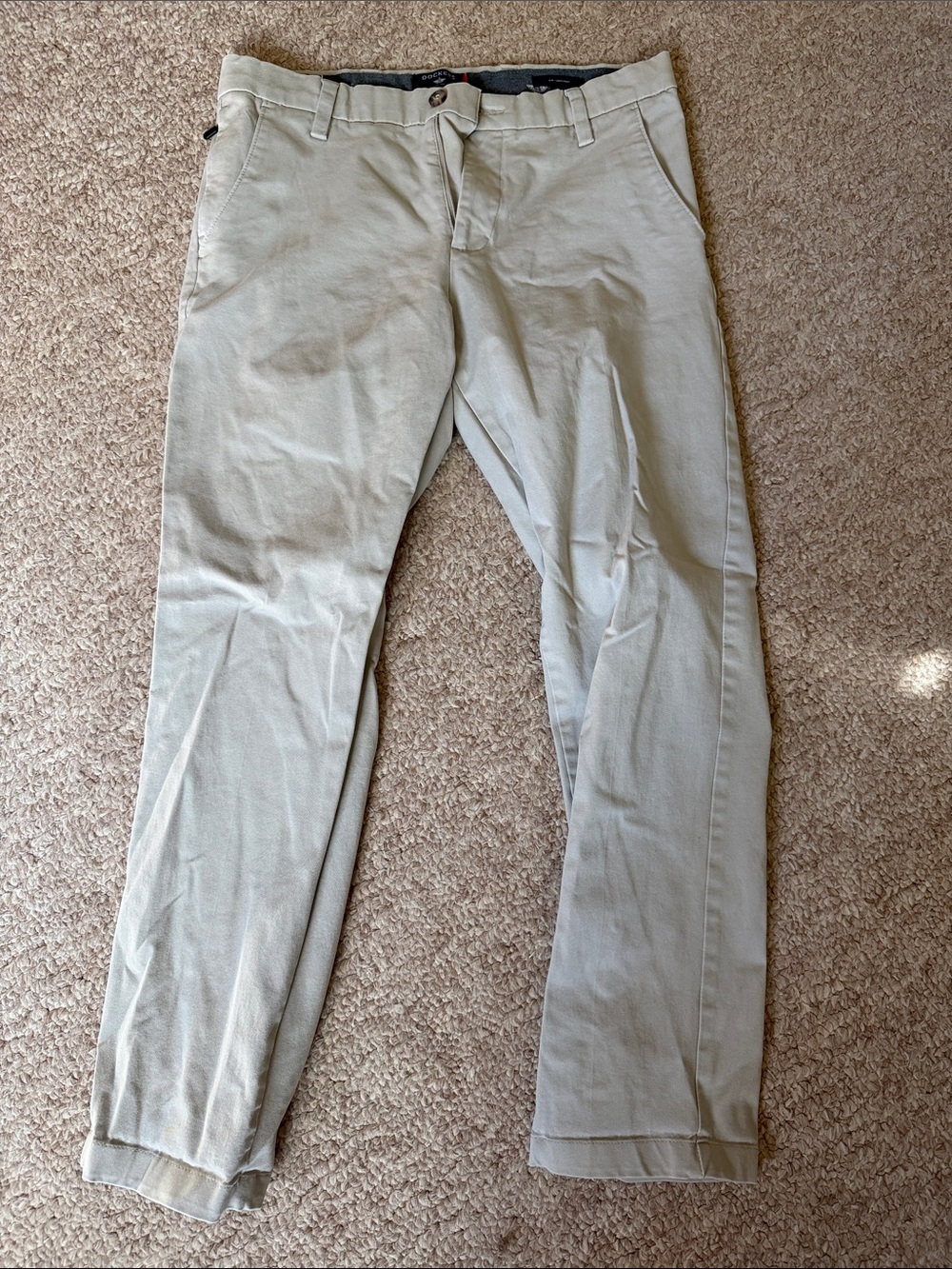 Dockers Men's Slim Chinos in Light Beige